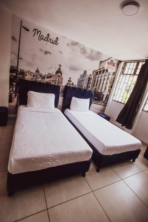 Aw Hotel Urban 80 Medellin Exterior photo